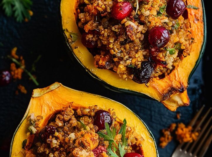 Stuffed Acorn Squash with Cranberries & Rice – A Cozy Fall Favorite 2025