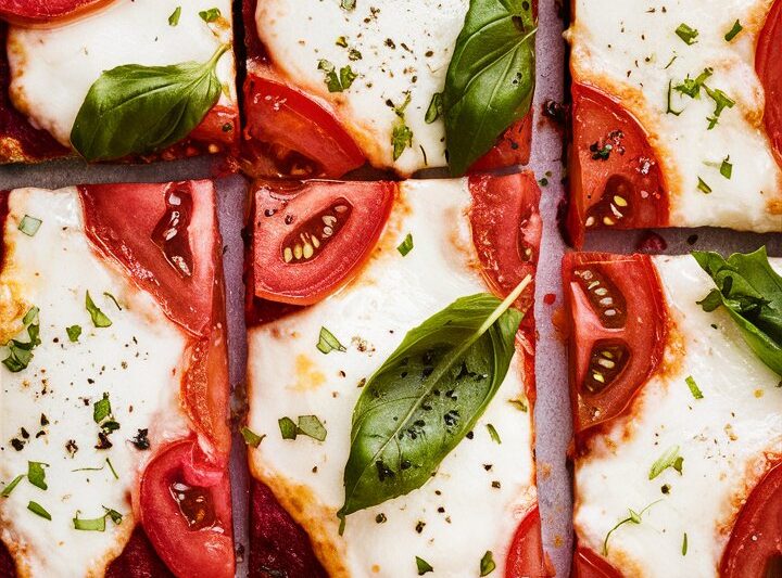 Easy Margherita Pizza Recipe: Fresh, Simple, and Packed with Flavor 2025