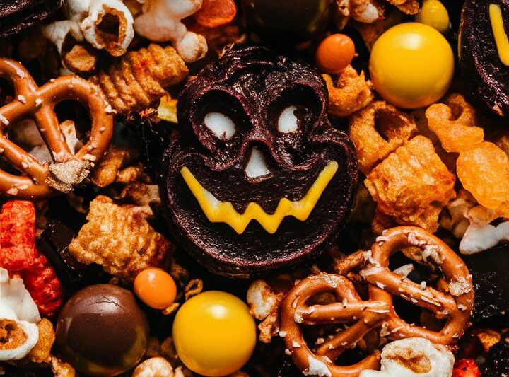 Fall/Halloween Buddy Mix: The Ultimate Sweet & Salty Snack for the Season 2025
